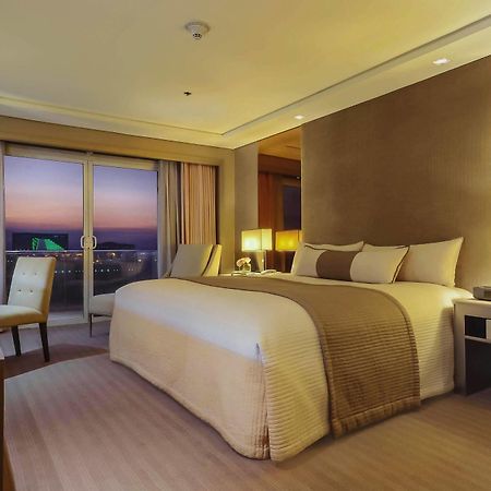 Midas Hotel And Casino Pasay Extérieur photo