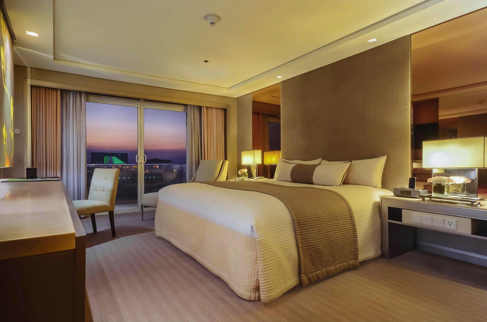 Midas Hotel And Casino Pasay Extérieur photo